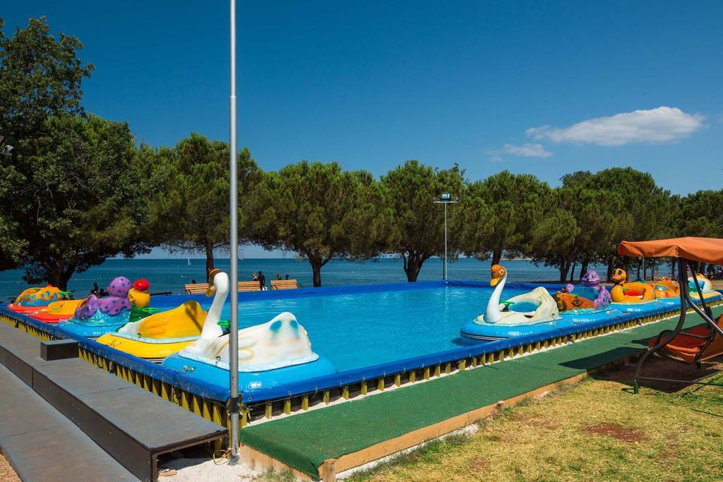 Happy Camp Mobile Homes In Camping Park Umag カリガドル エクステリア 写真